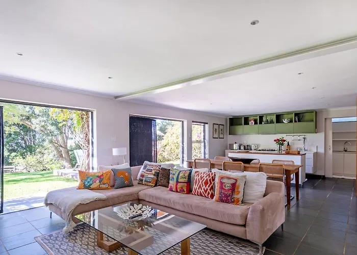 Apartment On Constantia Wine Route
